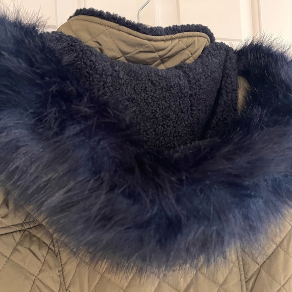 NWOT Tommy Hilfiger Water Resistant Faux Fur Trim Hood Puffer Coat M Green/Blue - Picture 8 of 15